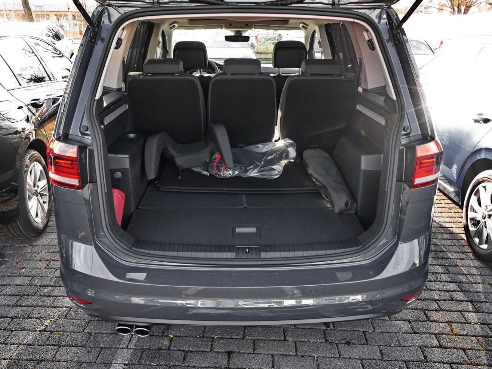 Volkswagen - Touran_9
