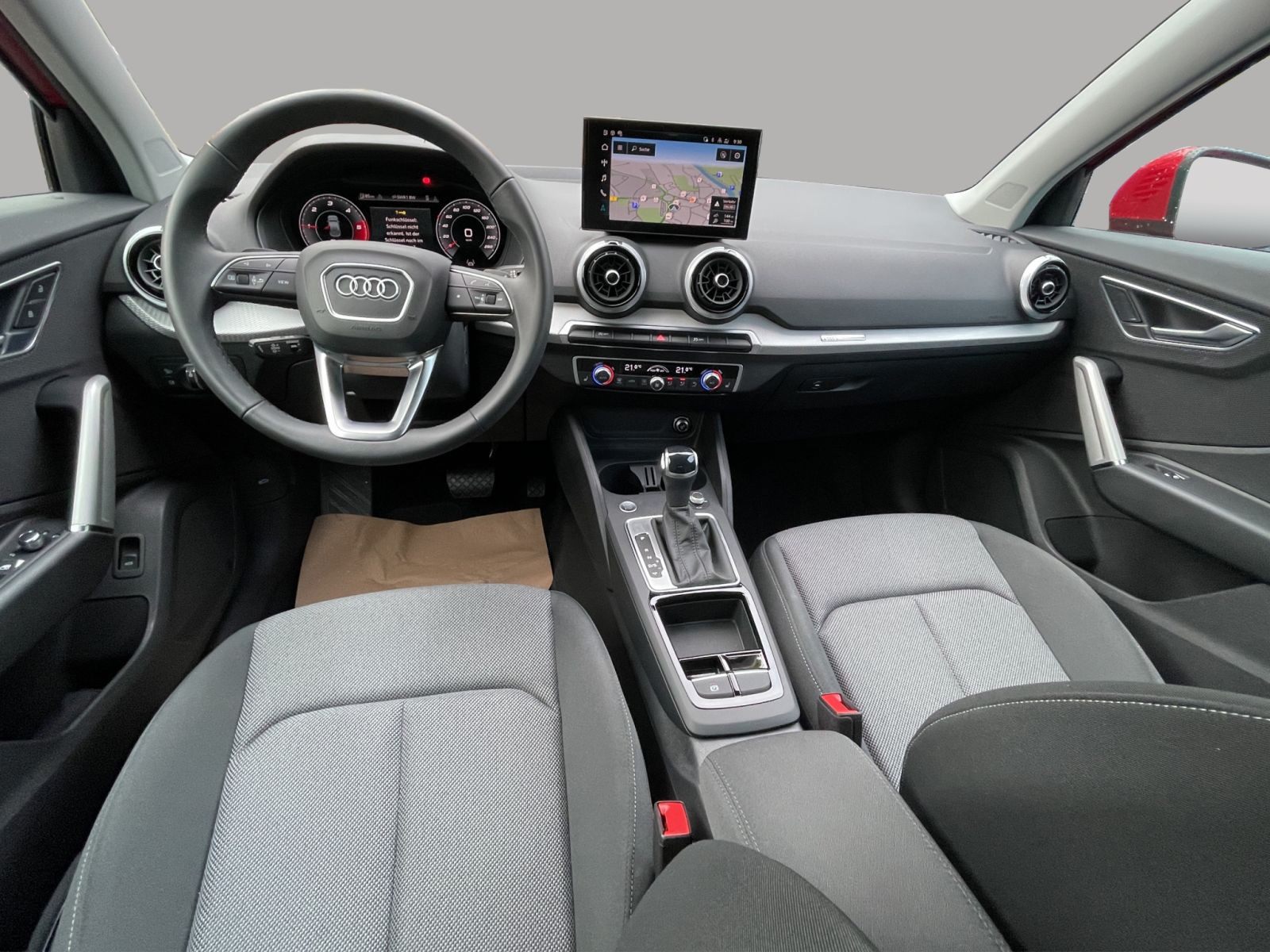 Audi - Q2_17