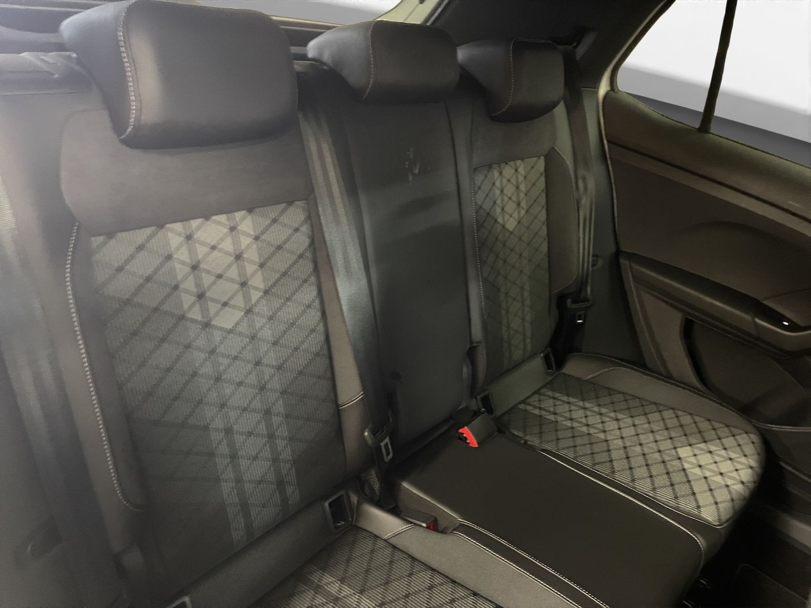 Volkswagen - T-Cross_19