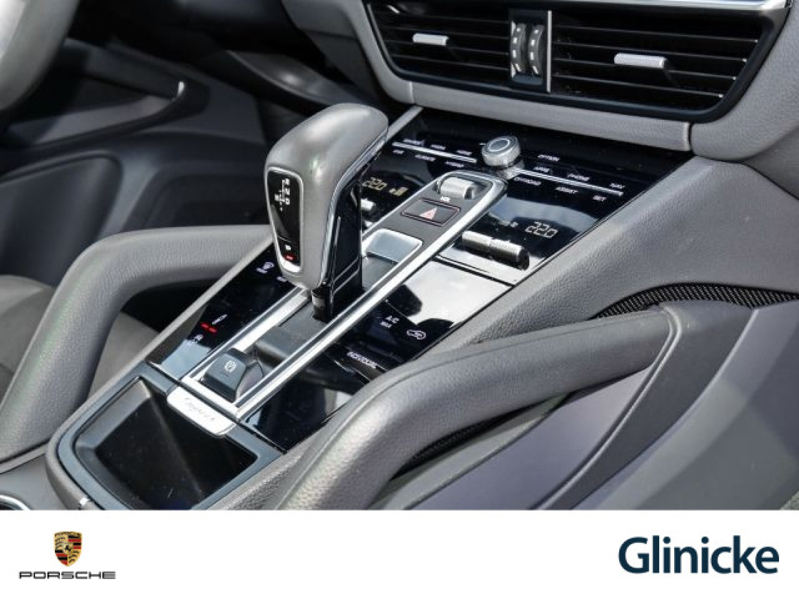 Porsche - Cayenne_14