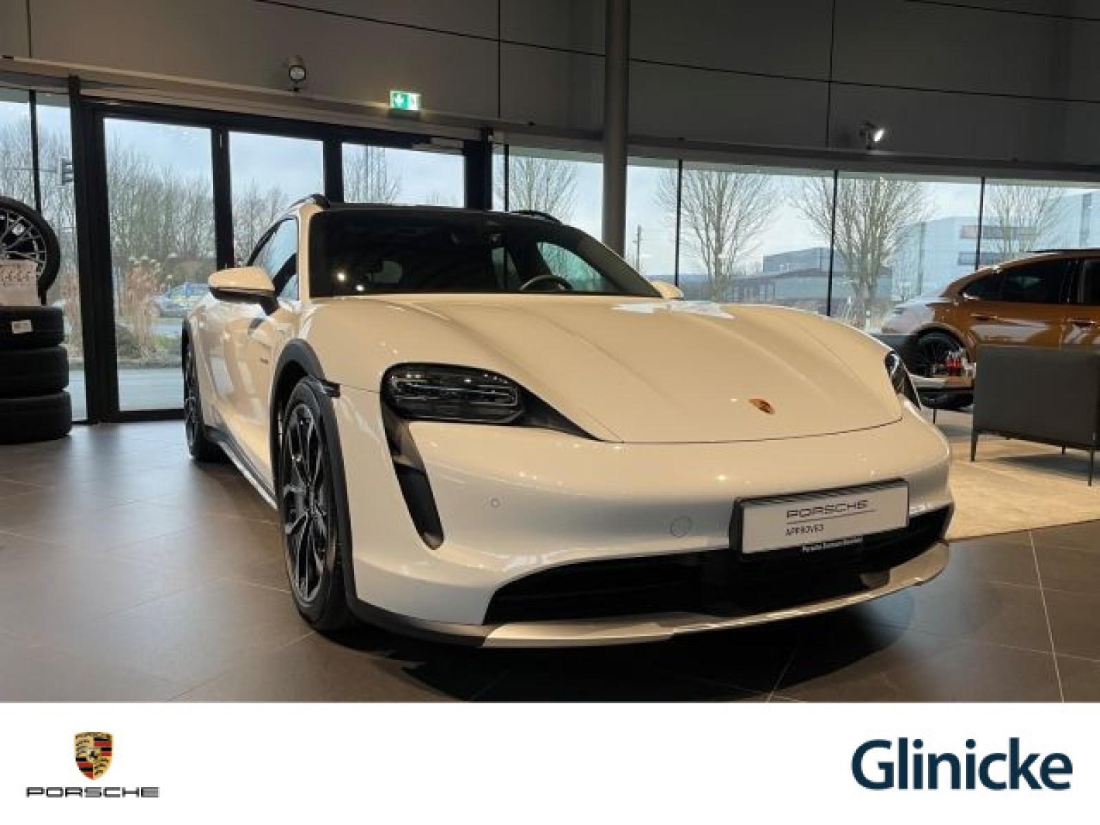 Porsche - Taycan_9