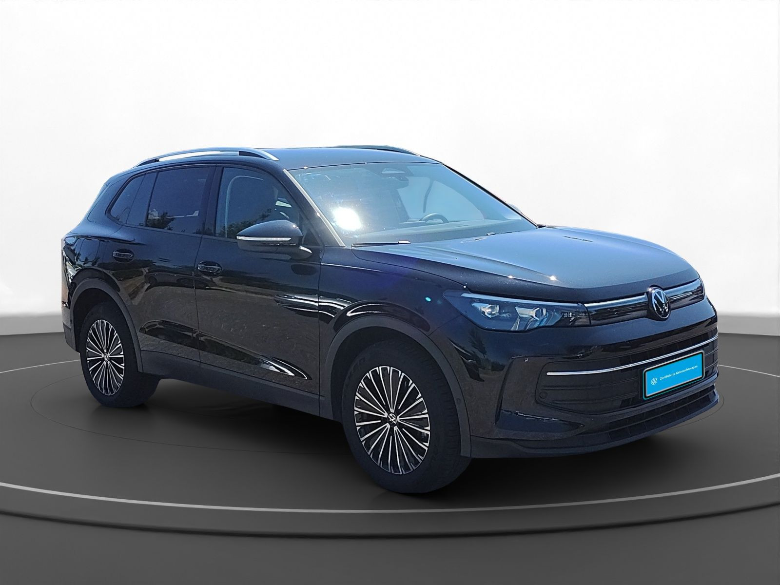 Volkswagen - Tiguan_13