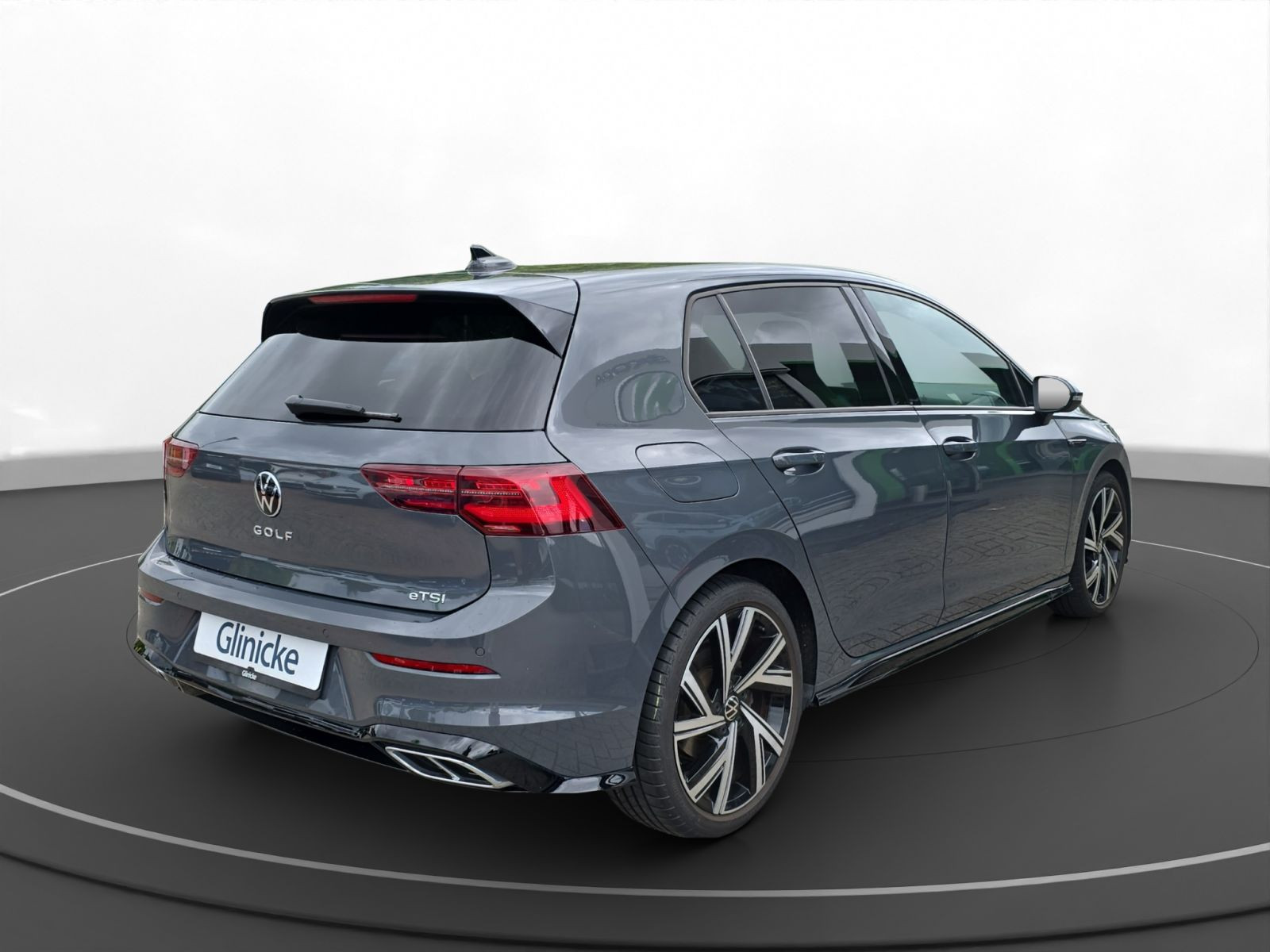 Volkswagen - Golf_11