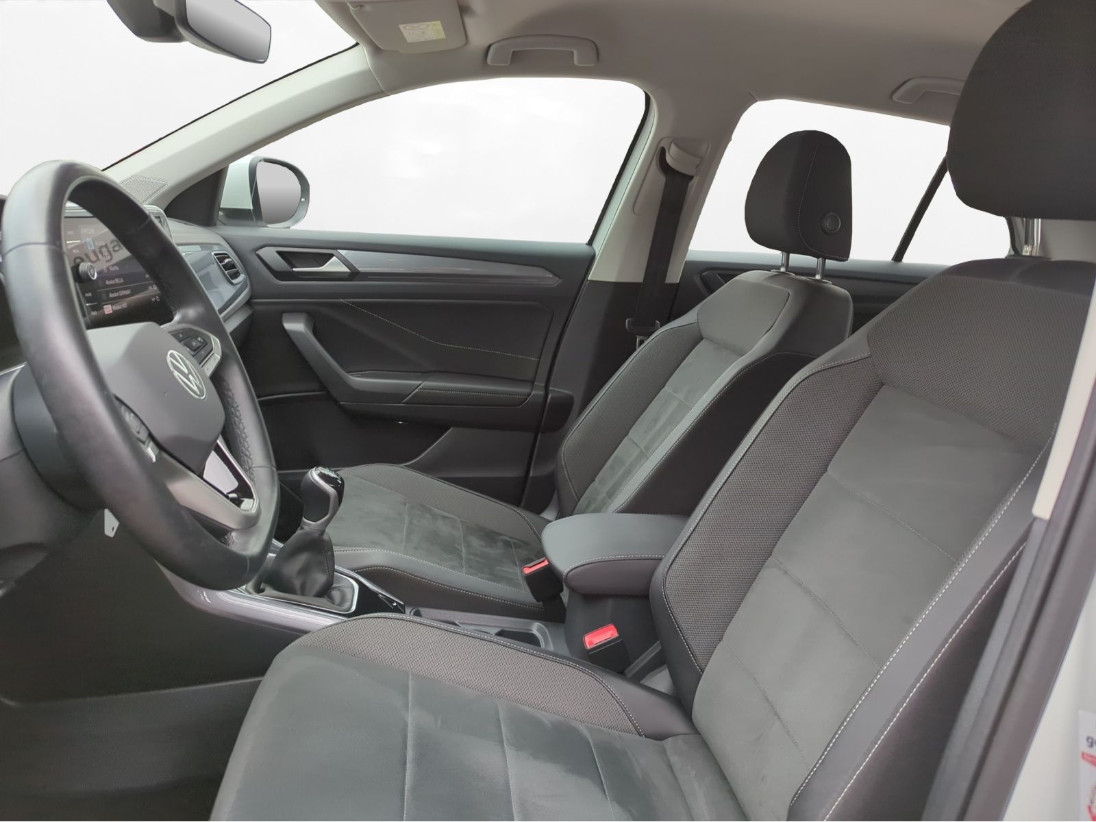 Volkswagen - T-Roc_4