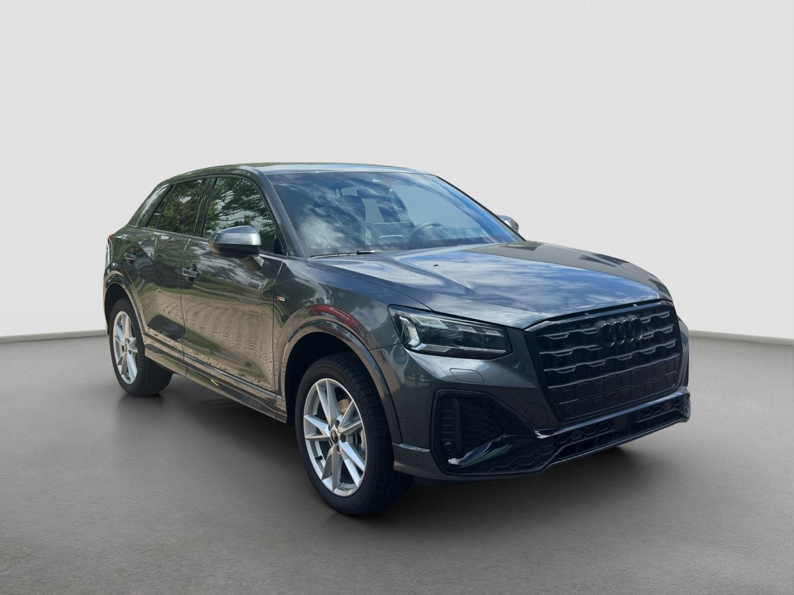 Audi - Q2_10