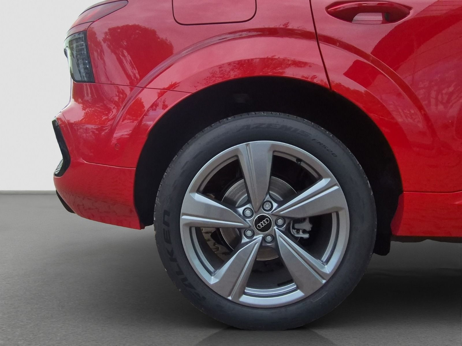 Audi - Q3_23 Audi - Q3_23
