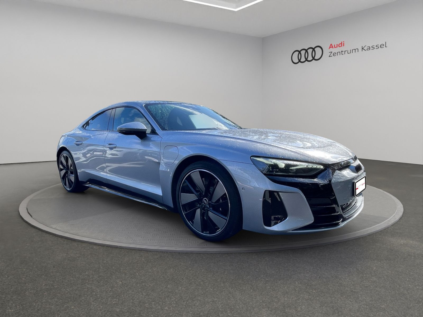 Audi - e-tron GT quattro_9
