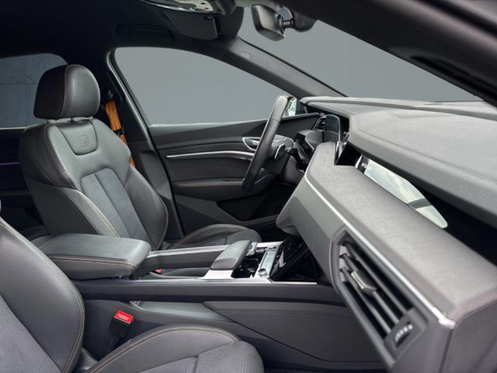 Audi - e-tron_24