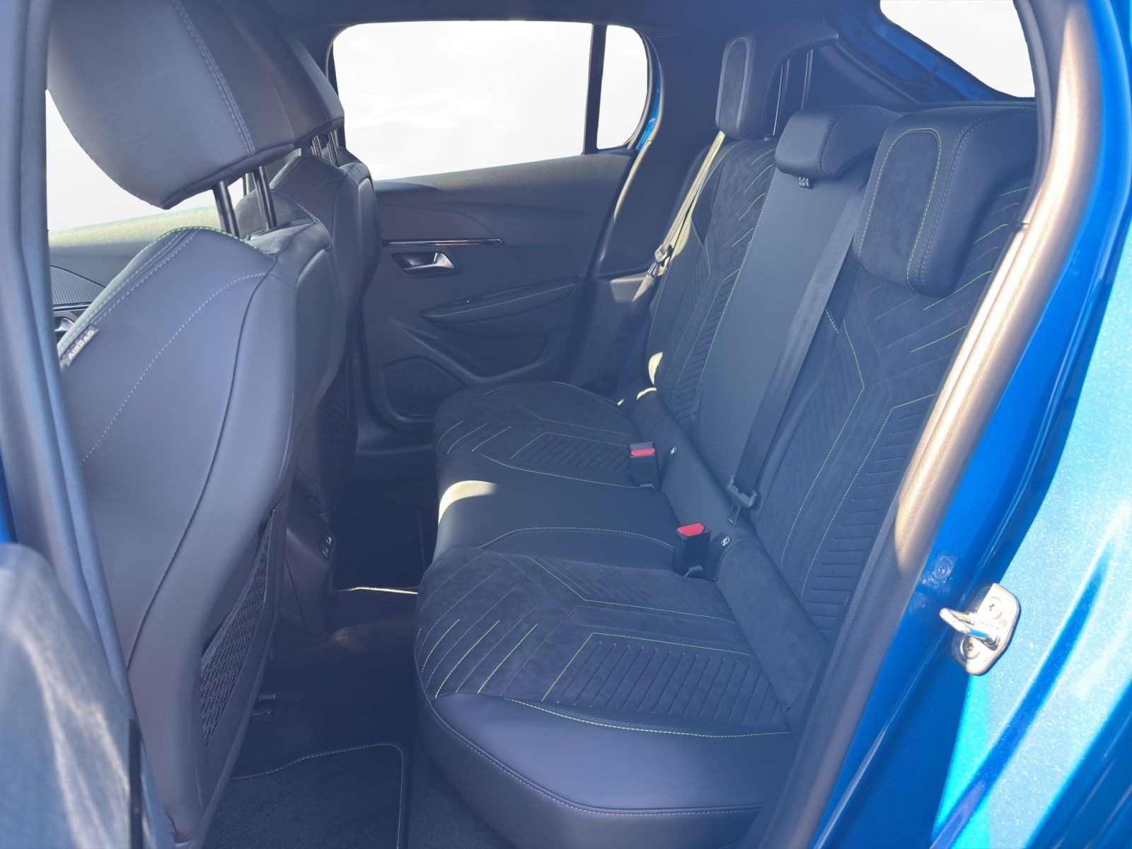 Peugeot - 208_12