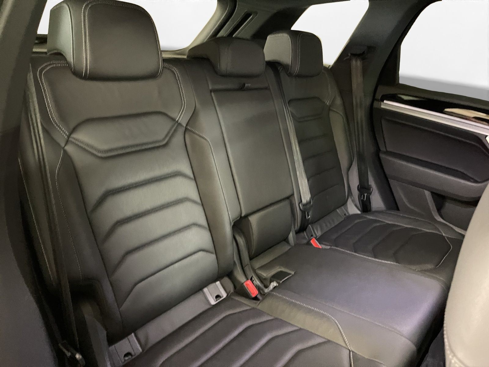 Volkswagen - Touareg_19
