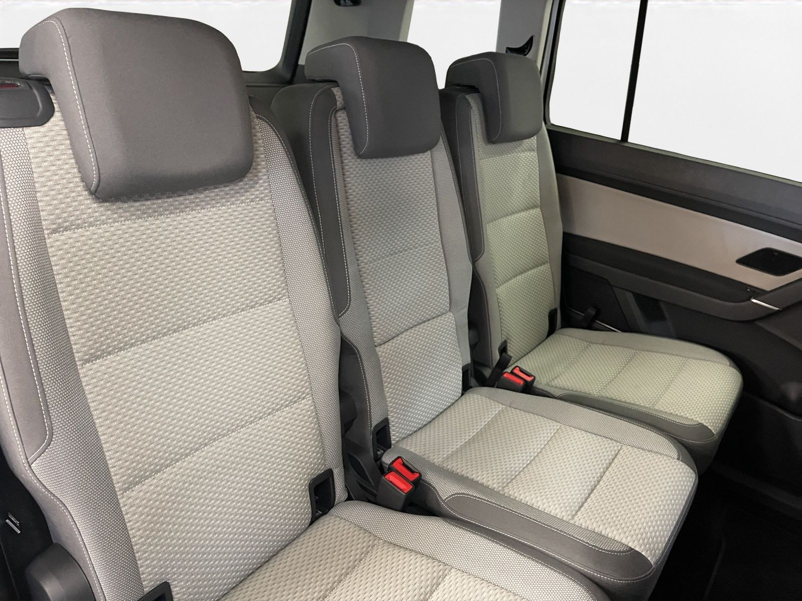 Volkswagen - Touran_19
