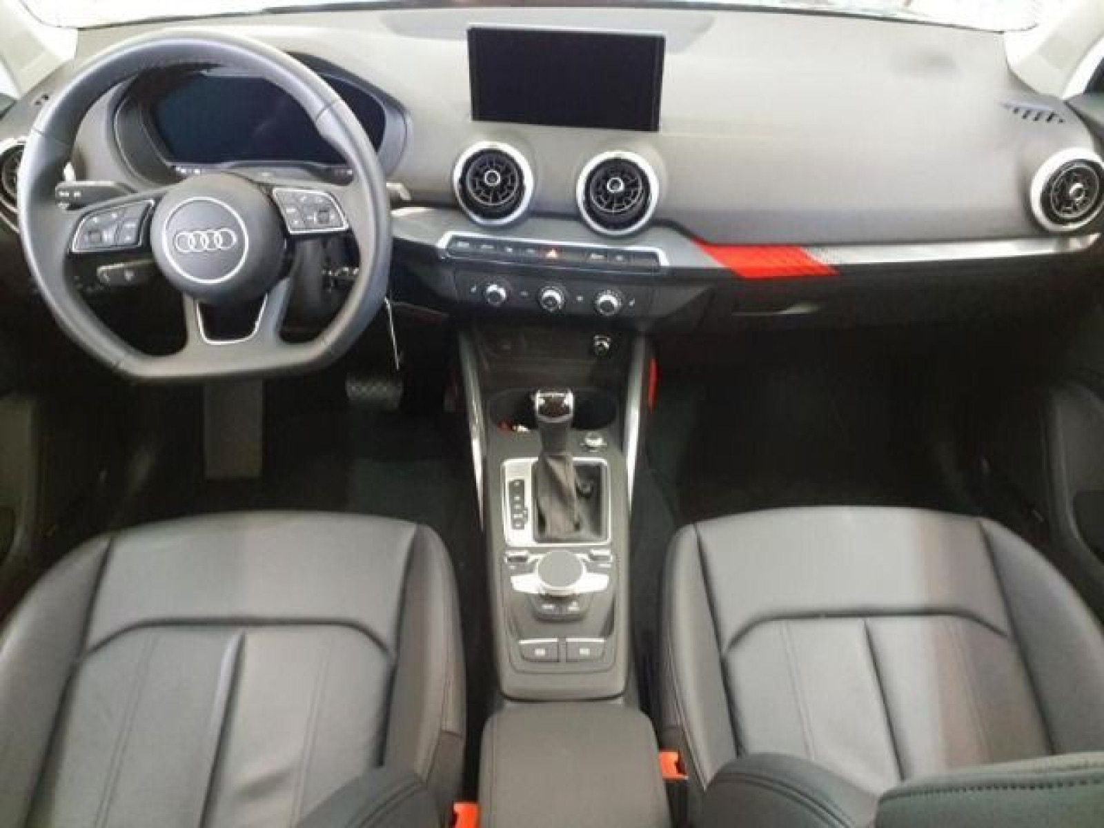 Audi - Q2_6