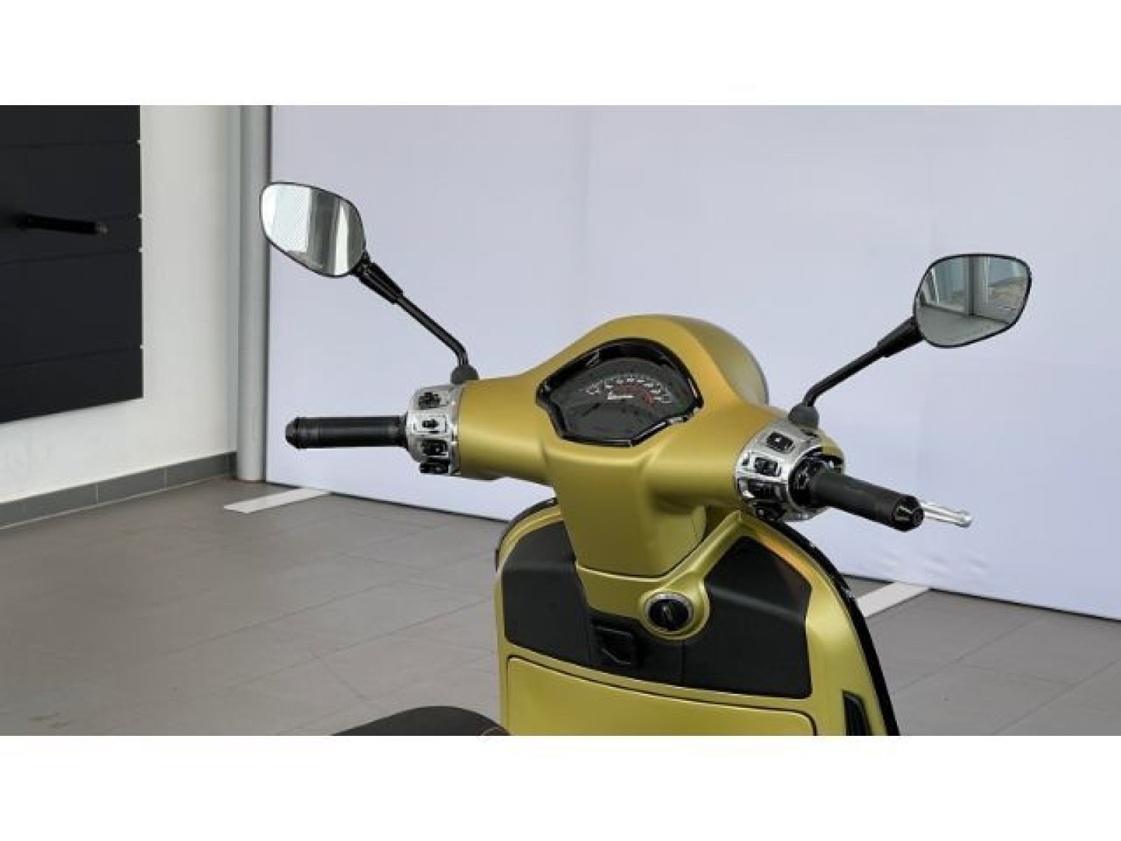 Piaggio - _12