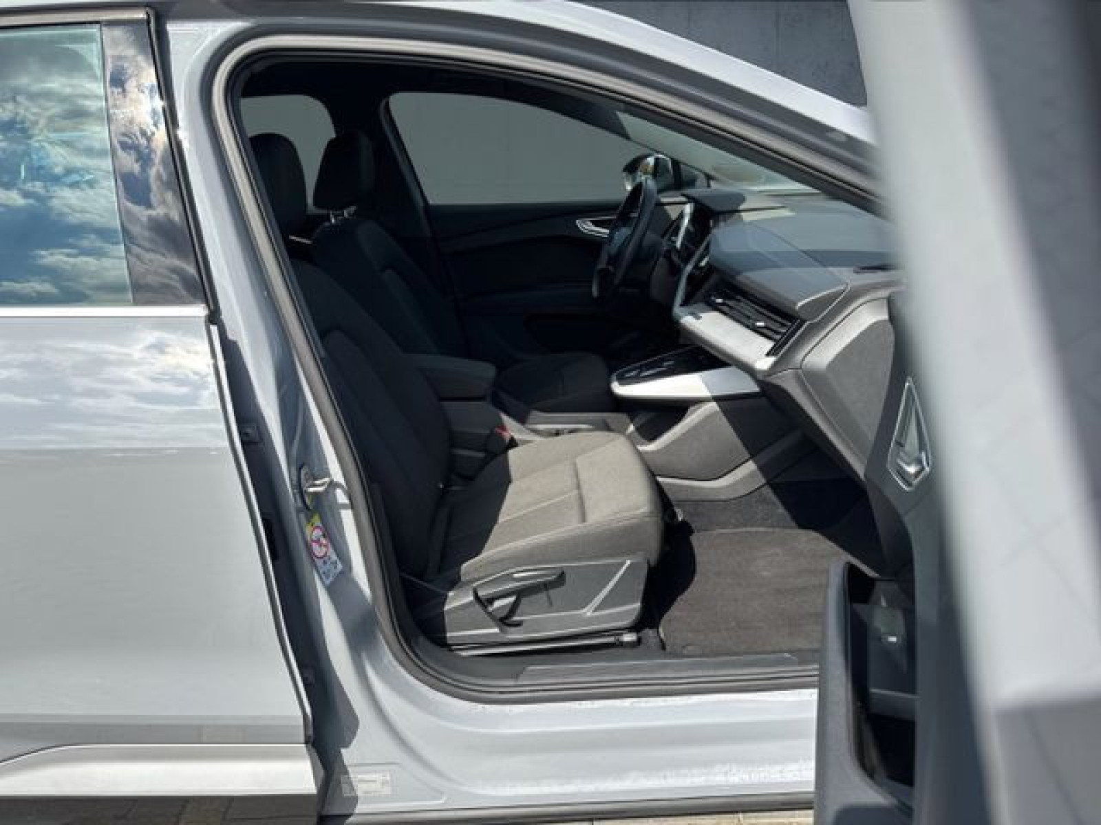 Audi - Q4_18