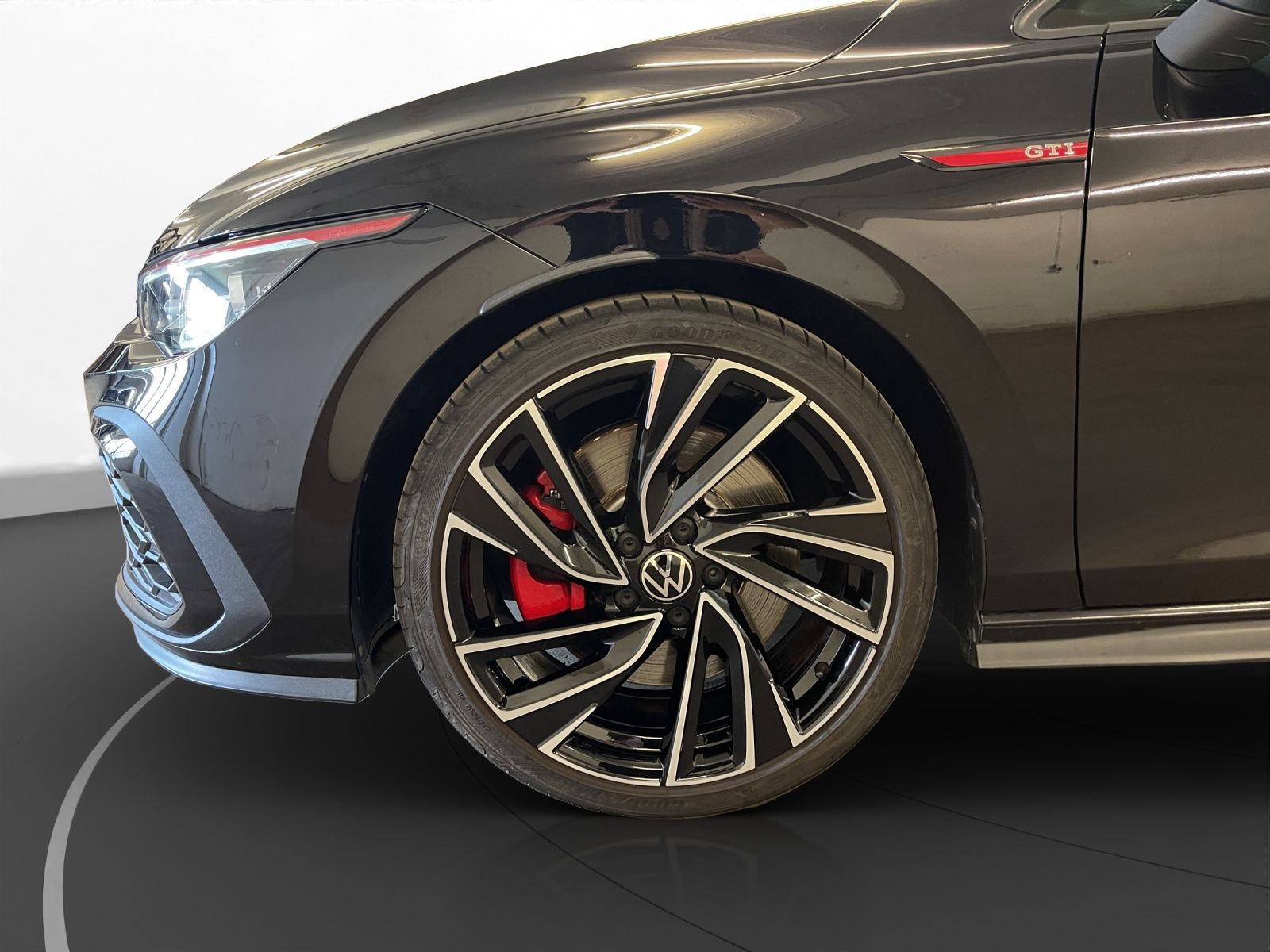 Volkswagen - Golf GTI_13