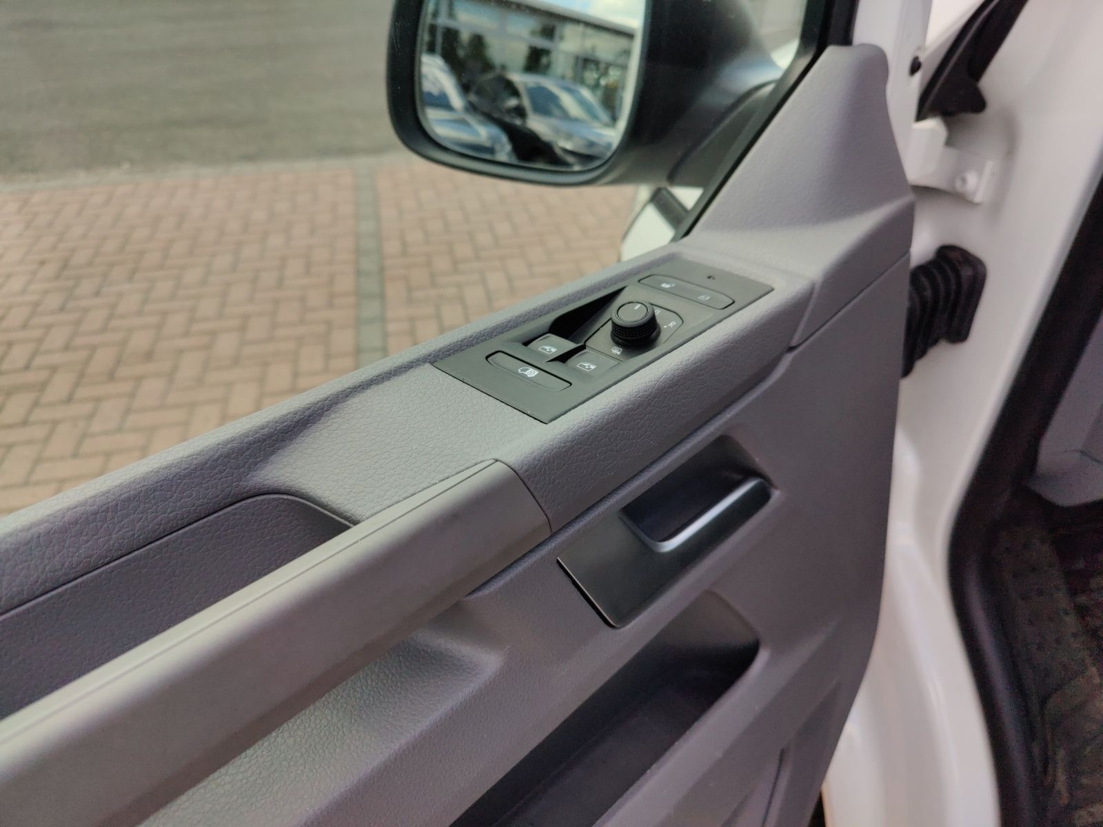 Volkswagen - T6.1 Transporter_3