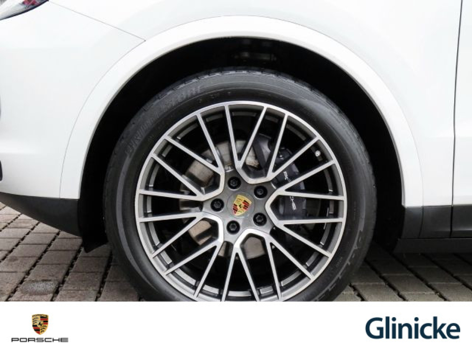 Porsche - Cayenne_25