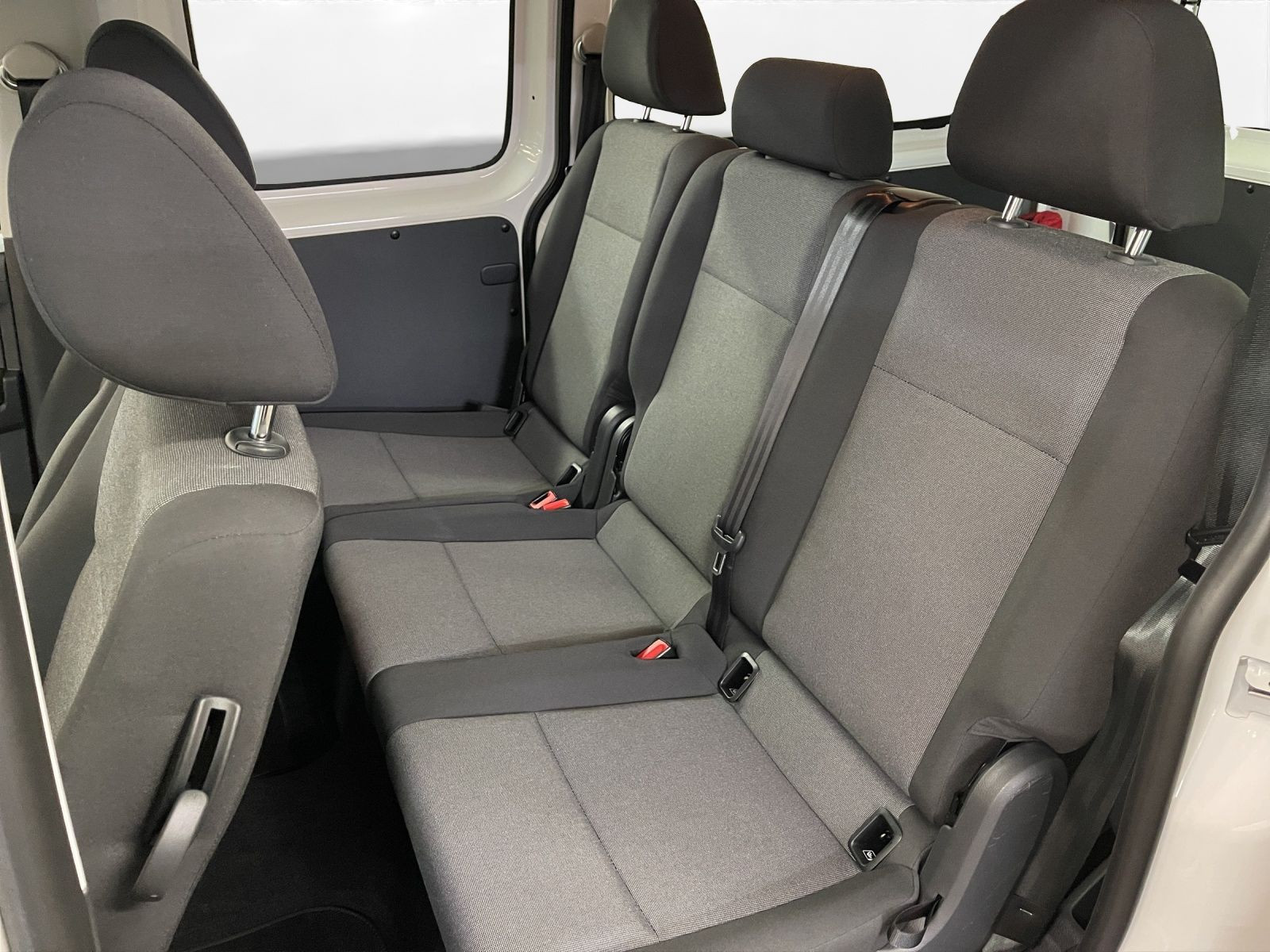 Volkswagen - Caddy Maxi_19