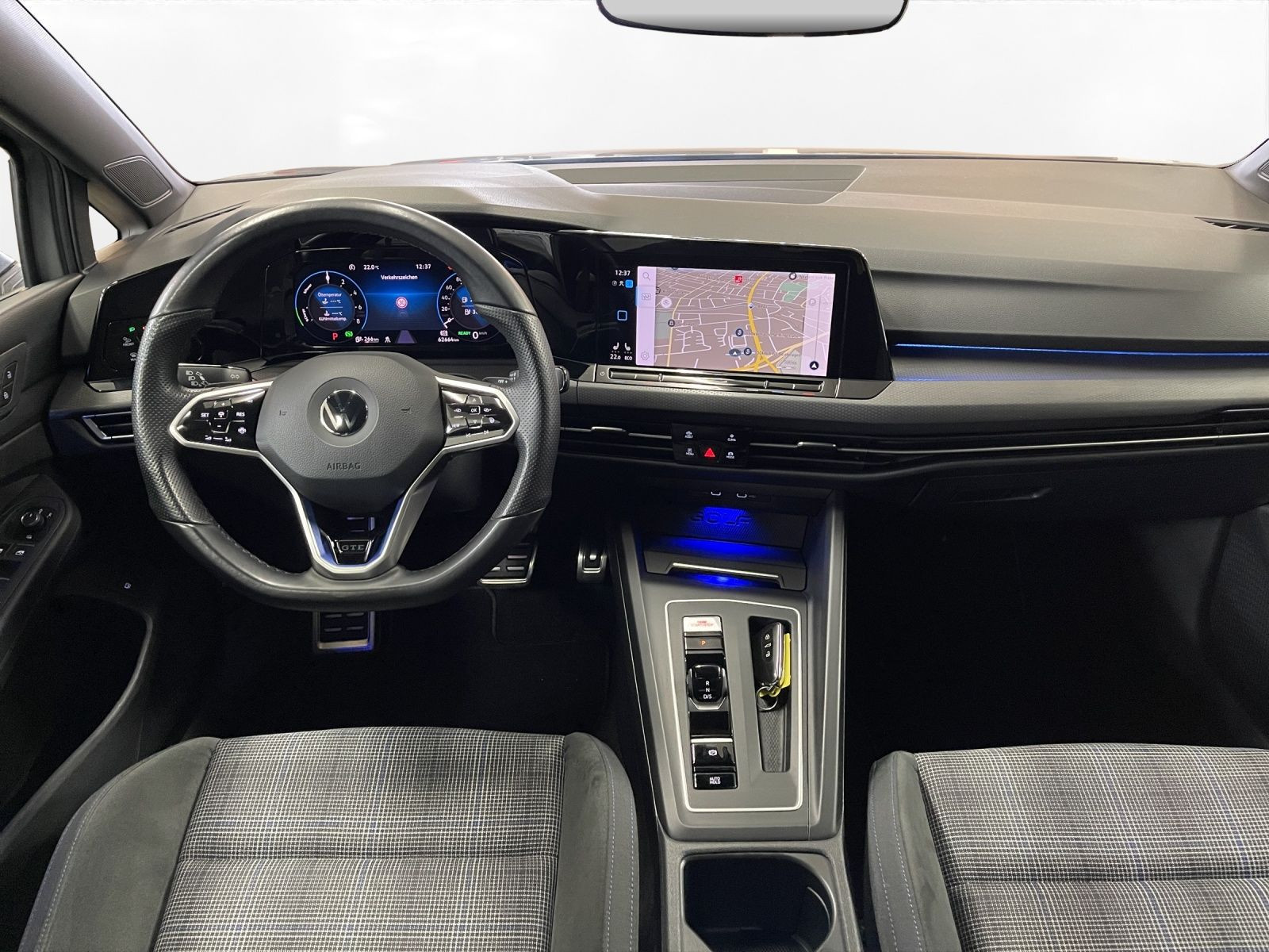 Volkswagen - Golf_16