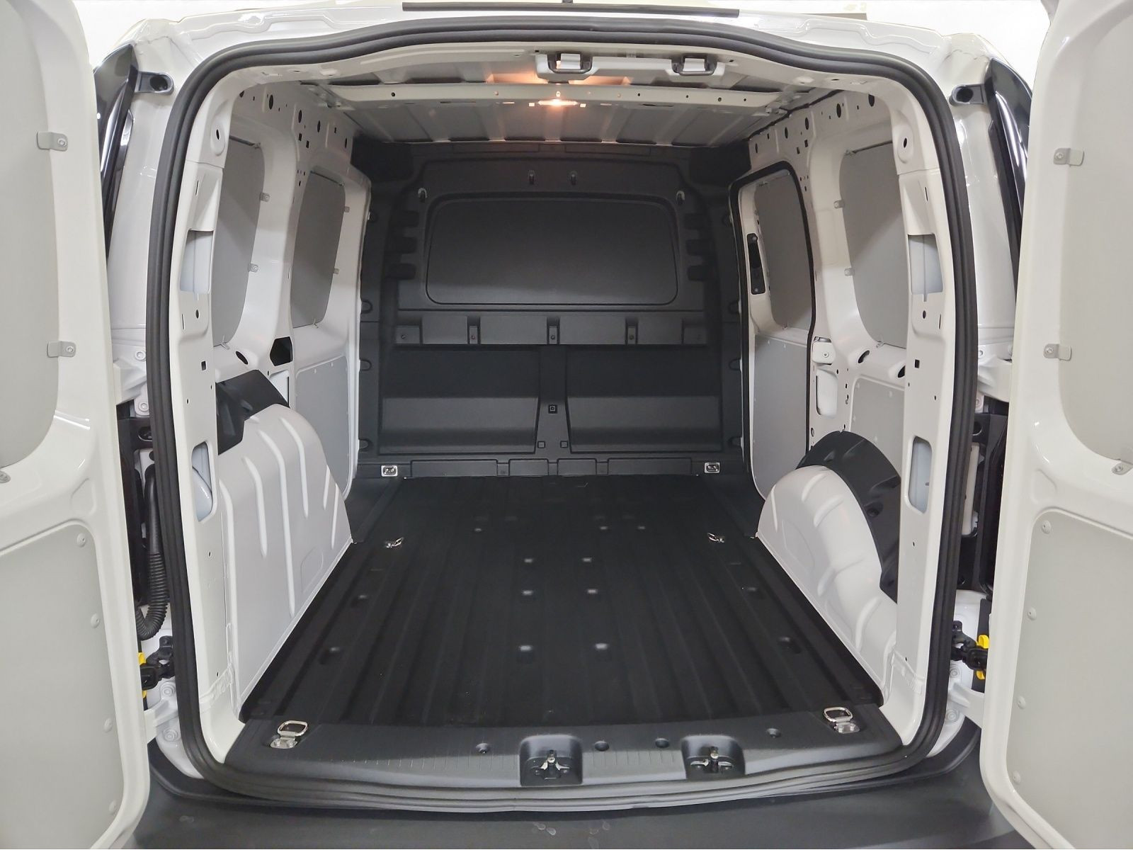 Volkswagen - Caddy Cargo_20