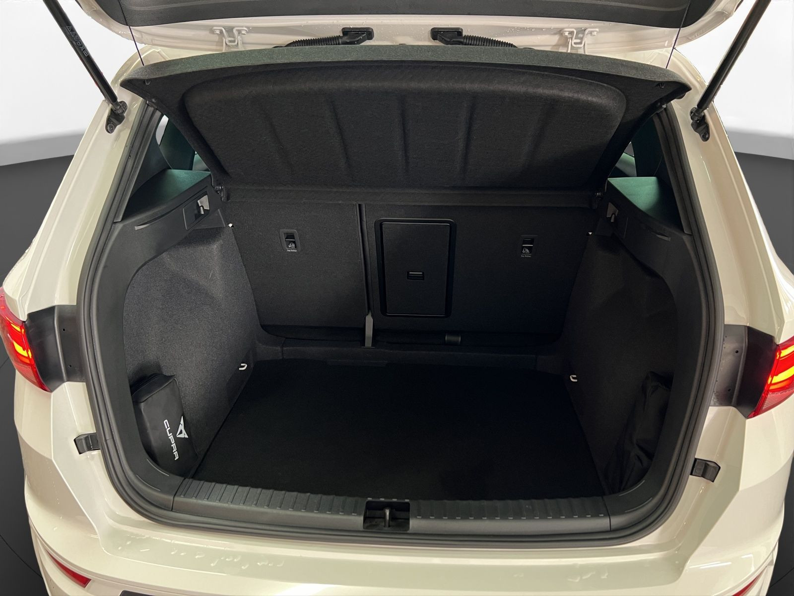 Cupra - Ateca_24