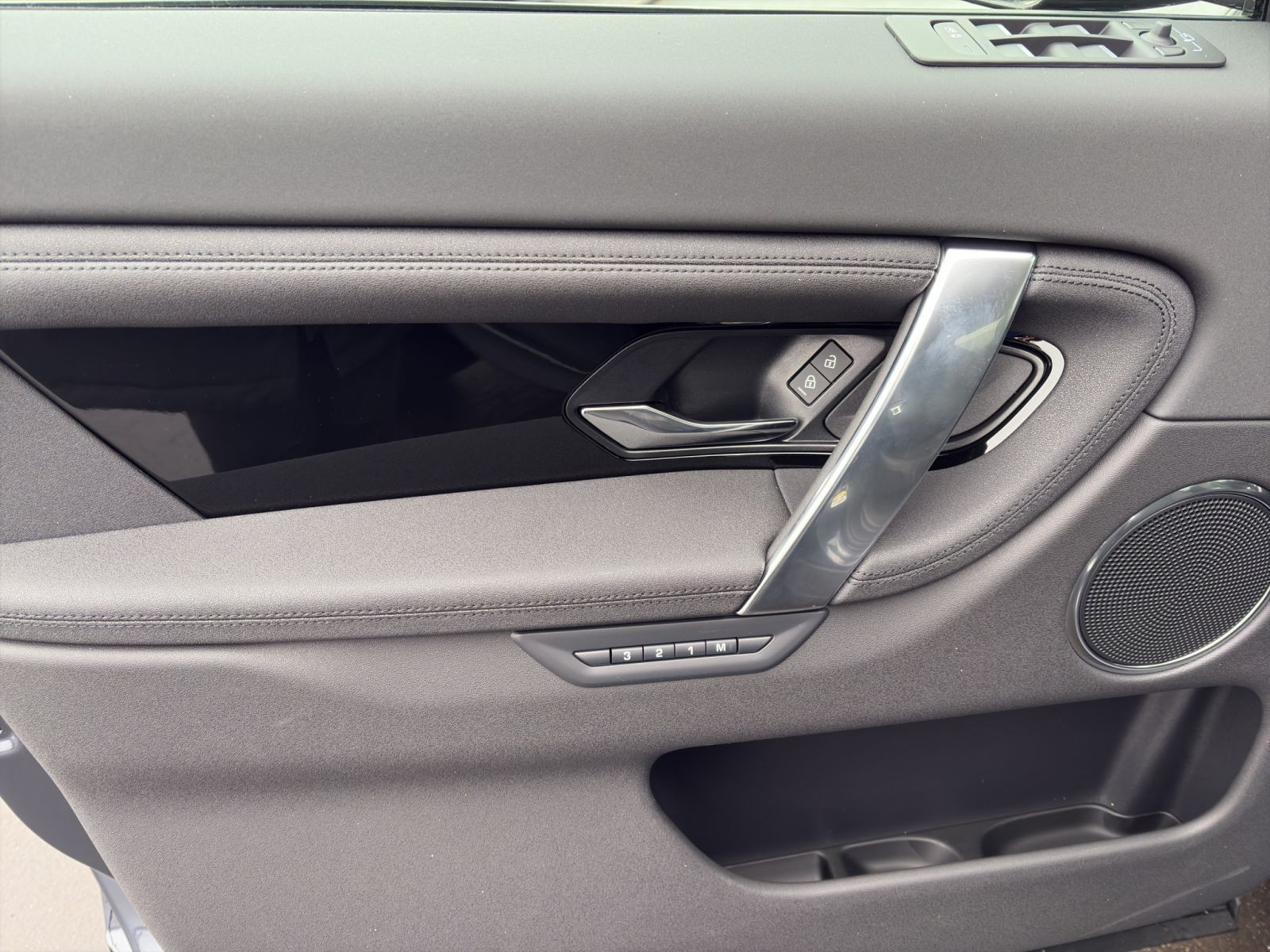 Land Rover - Discovery Sport_11