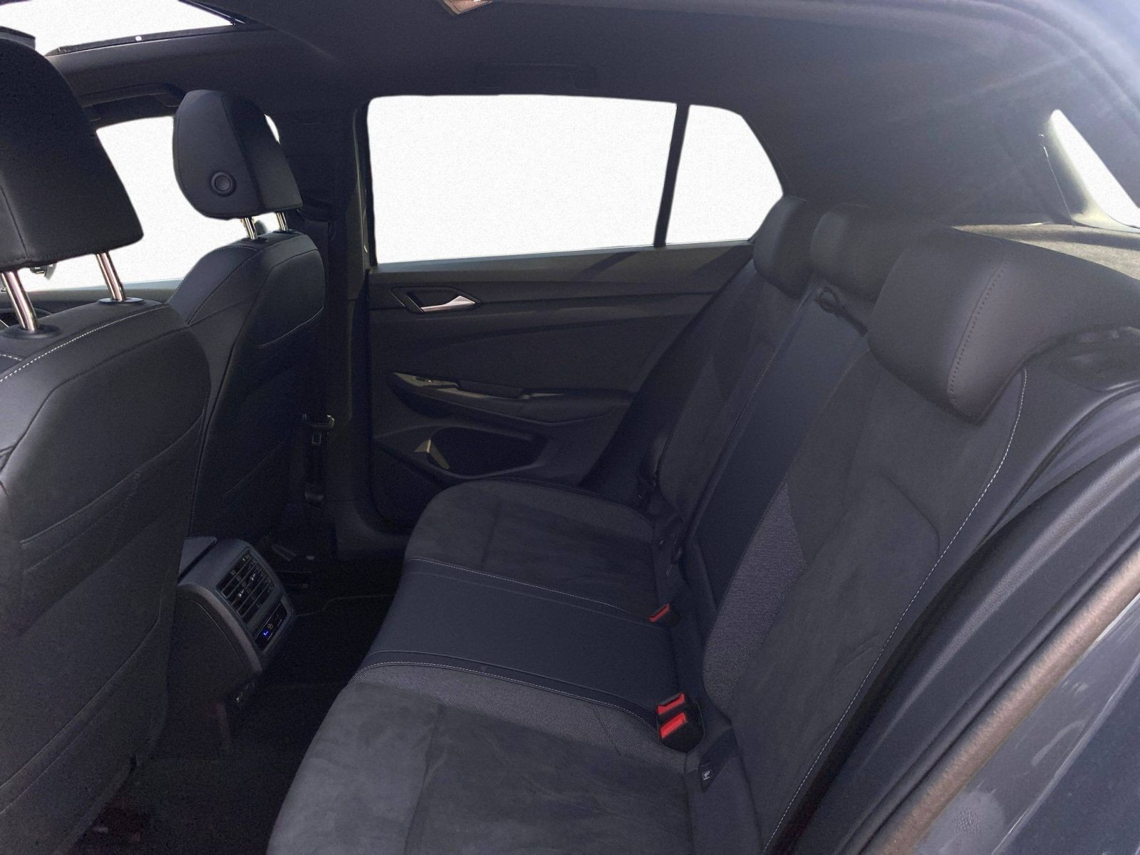 Volkswagen - Golf_14
