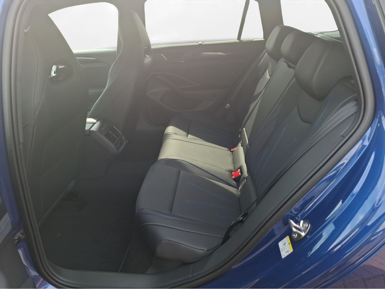 Volkswagen - Passat_5