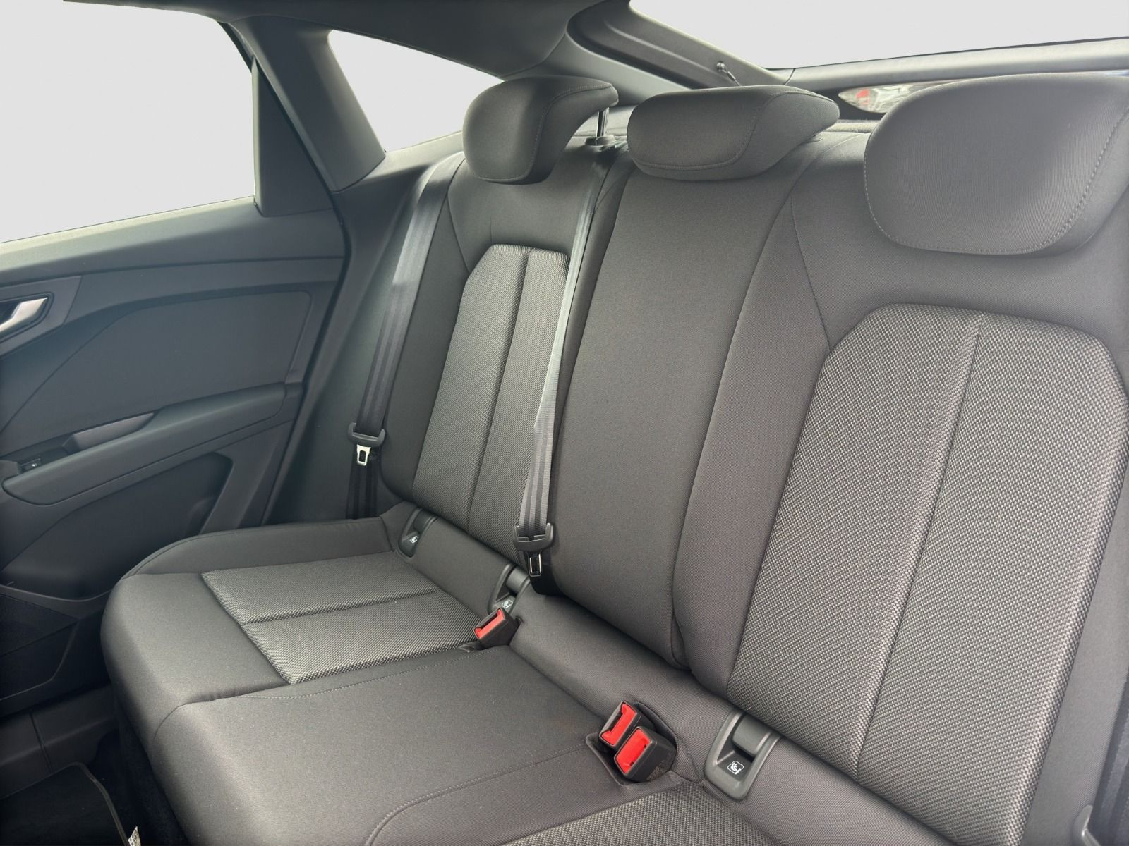 Audi - Q4 Sportback e-tron_12