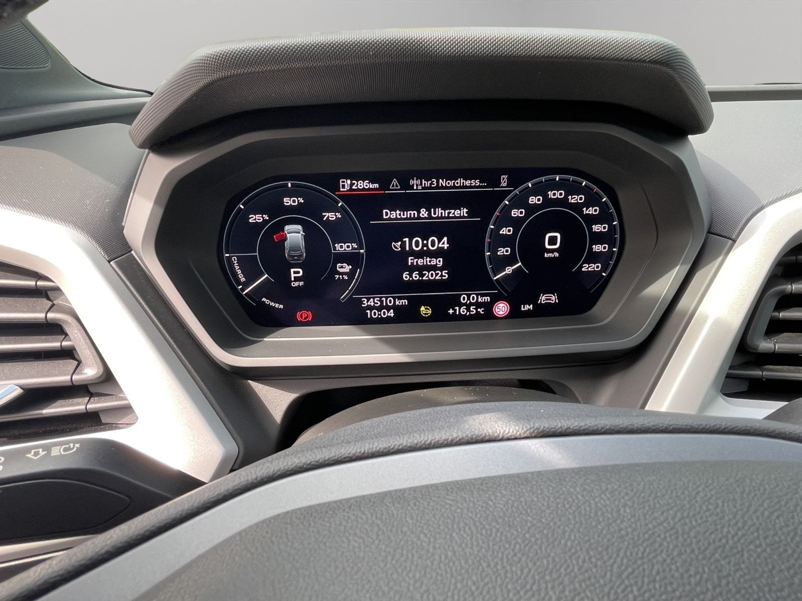 Audi - Q4_13
