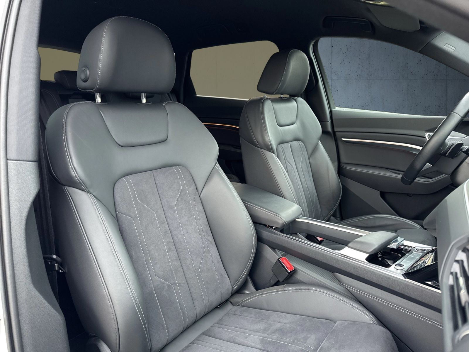 Audi - Q8 e-tron_18