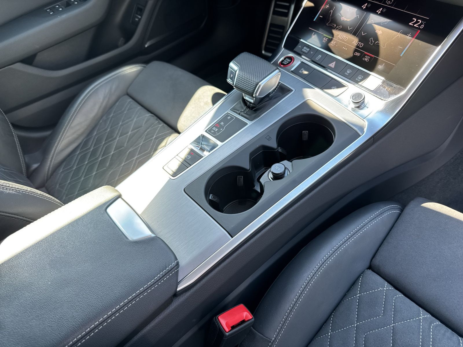 Audi - S6 Limousine_23