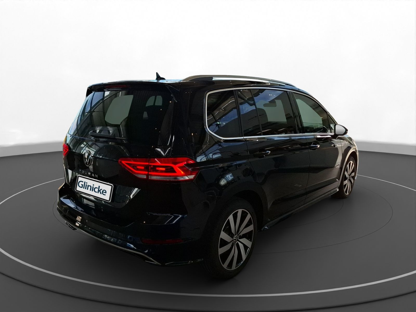 Volkswagen - Touran_11