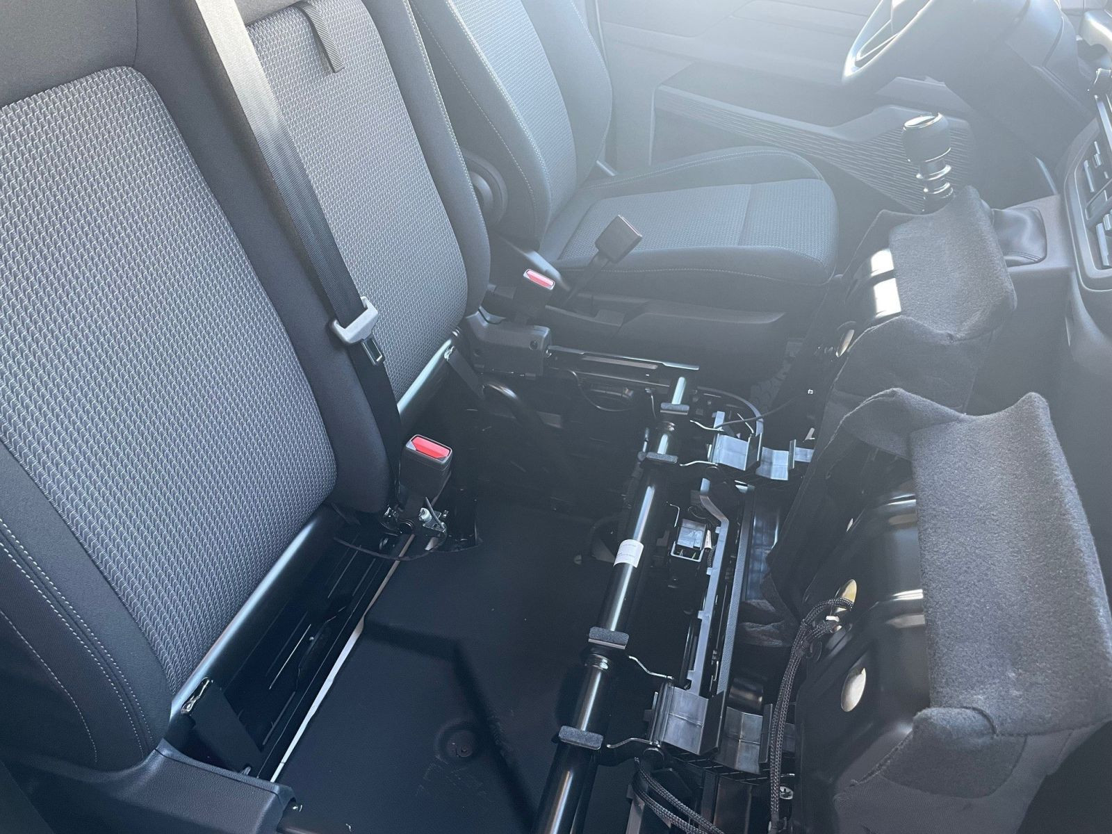 Volkswagen - T7 Transporter_12