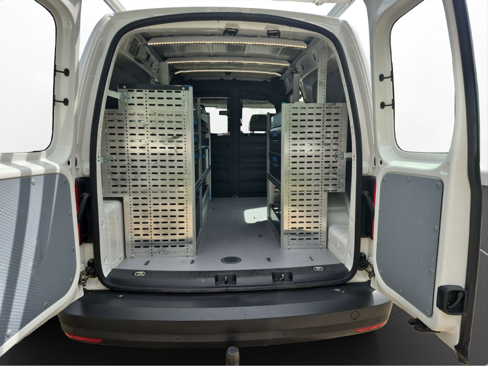 Volkswagen - Caddy Maxi_9