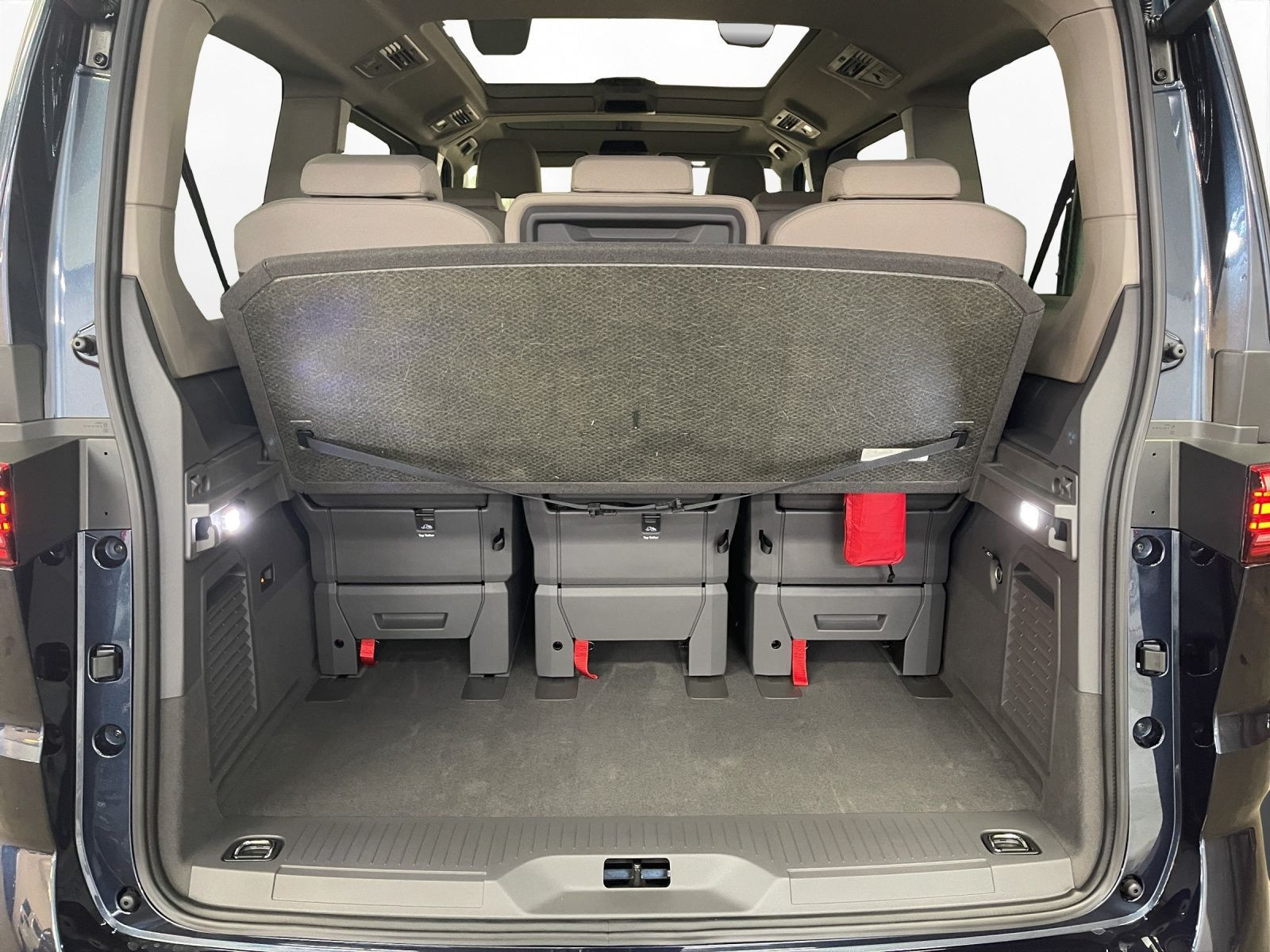 Volkswagen - Multivan_18