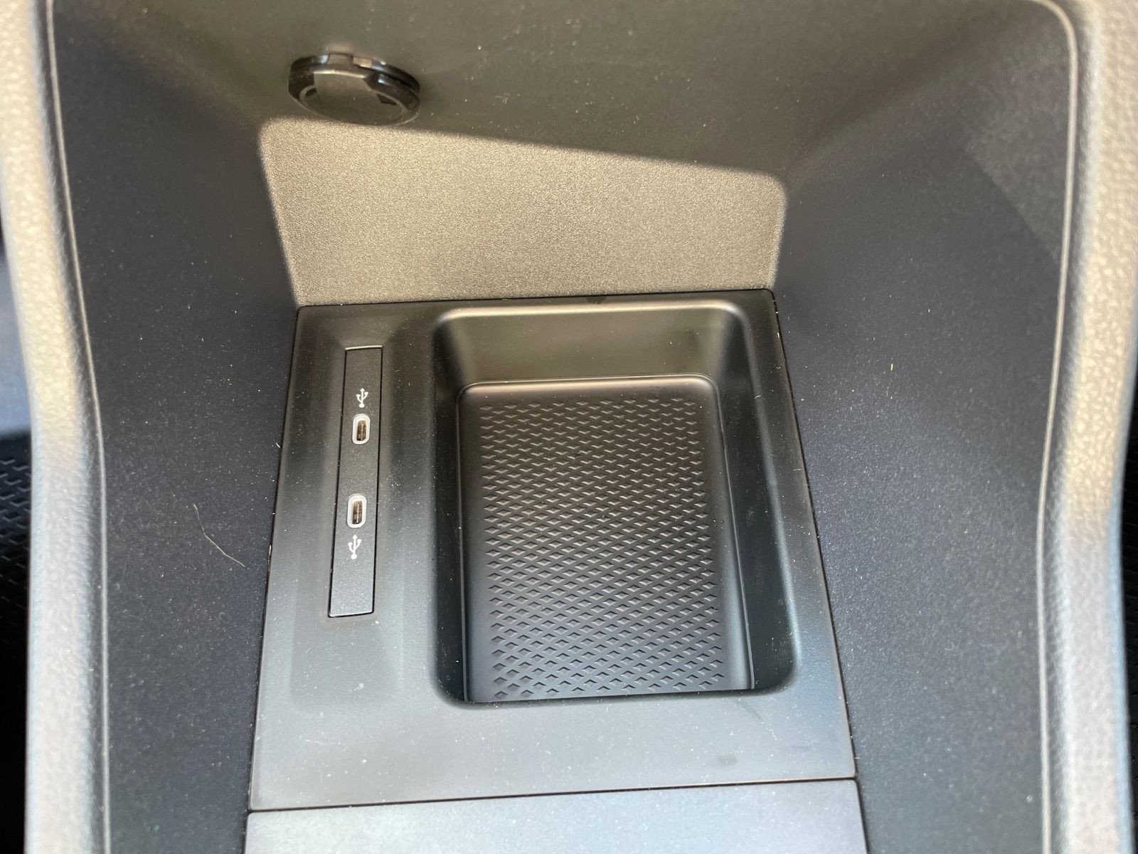Volkswagen - Caddy Cargo_9