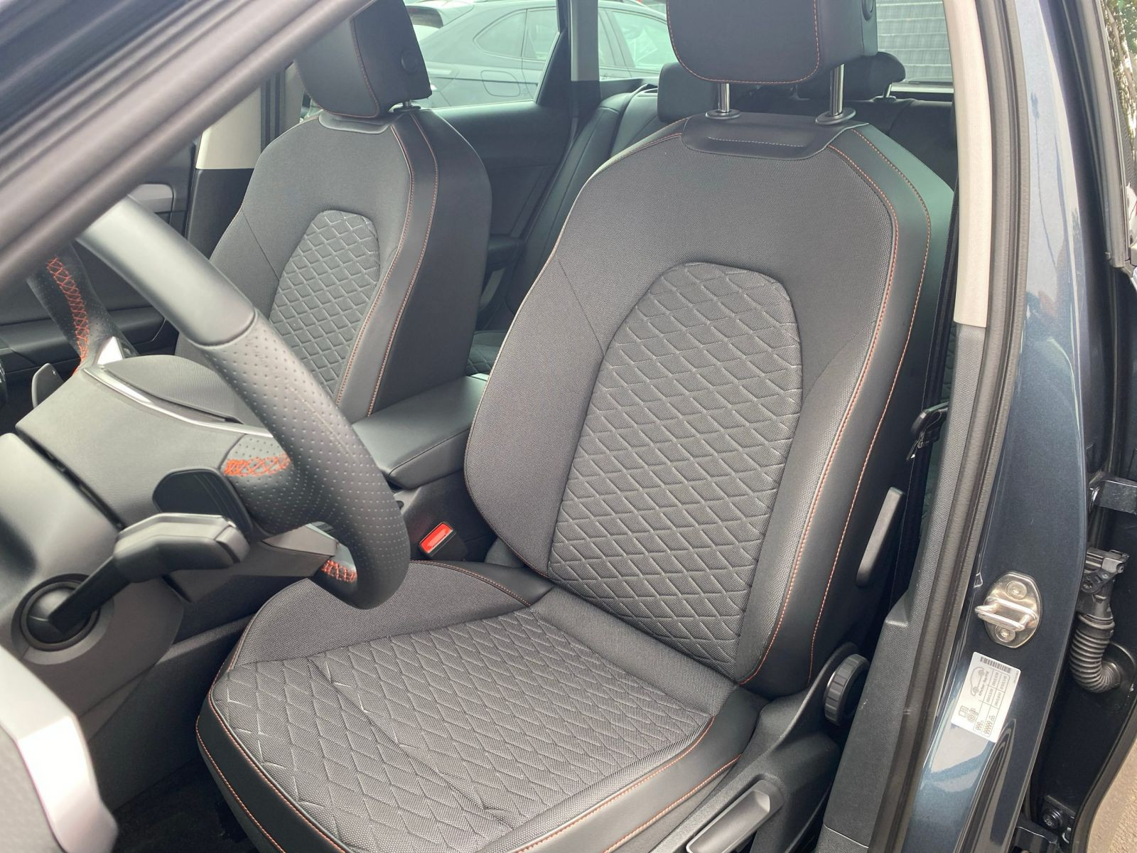 Seat - Leon_11