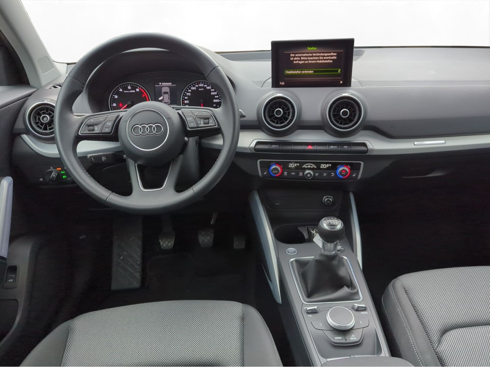 Audi - Q2_6