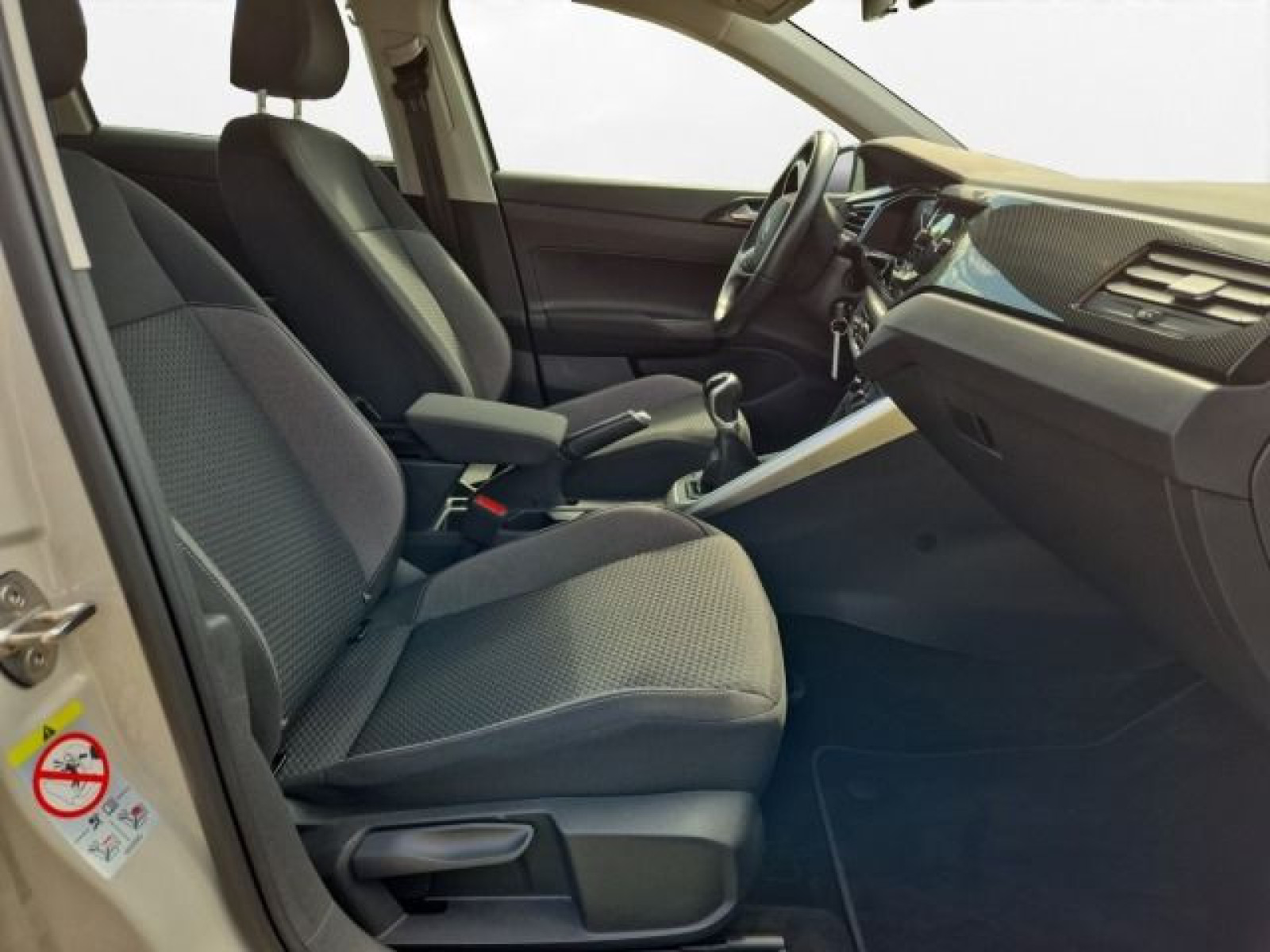Volkswagen - Polo_12