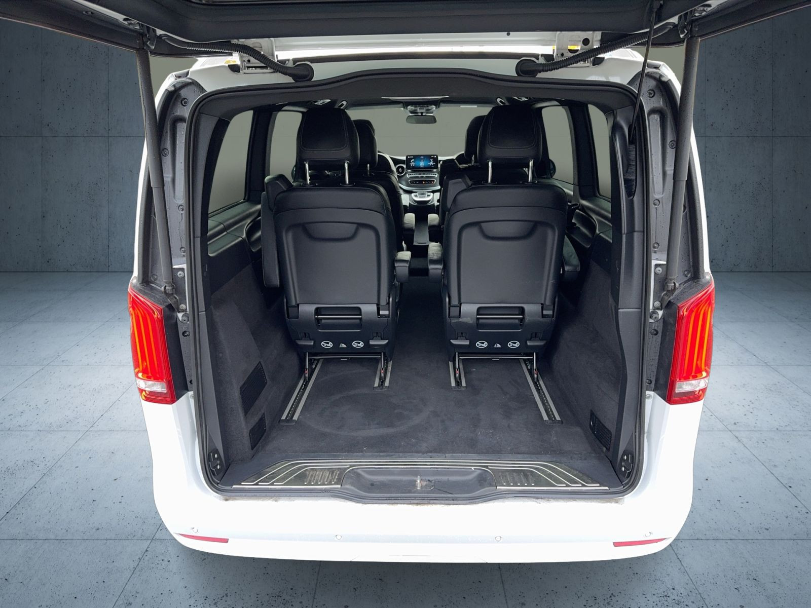 Mercedes-Benz - V 300_13