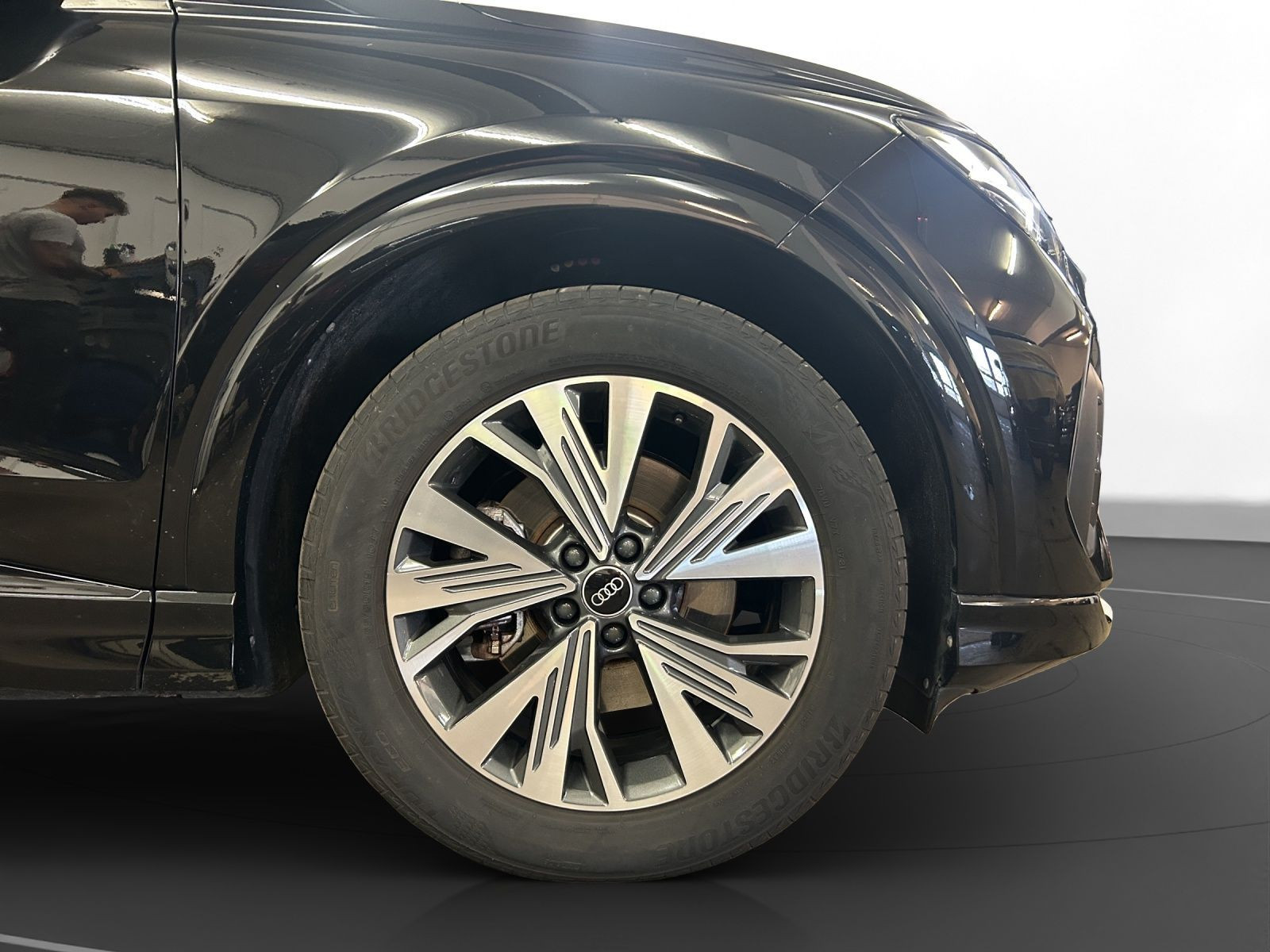 Audi - Q4 e-tron_15