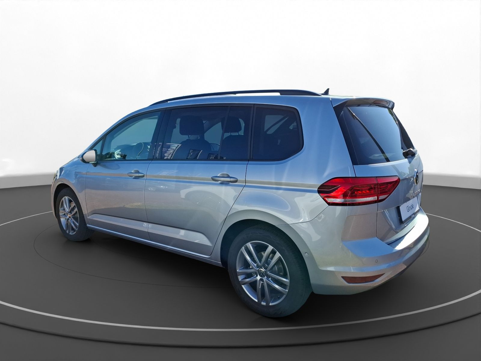 Volkswagen - Touran_7