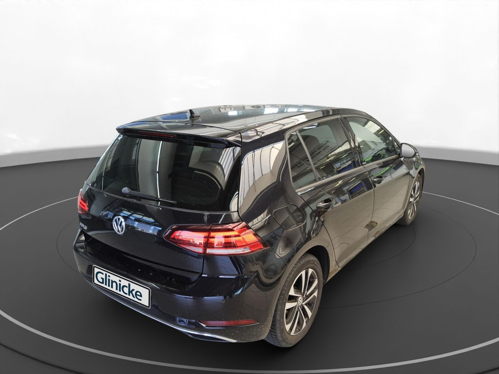 Volkswagen - Golf_4