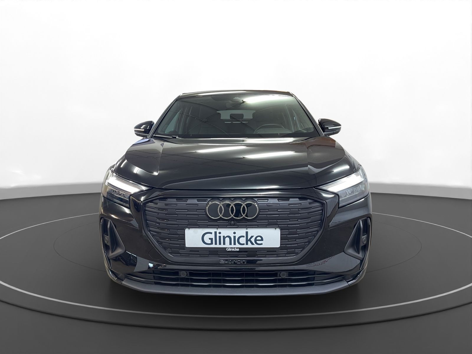 Audi - Q4 Sportback e-tron_4
