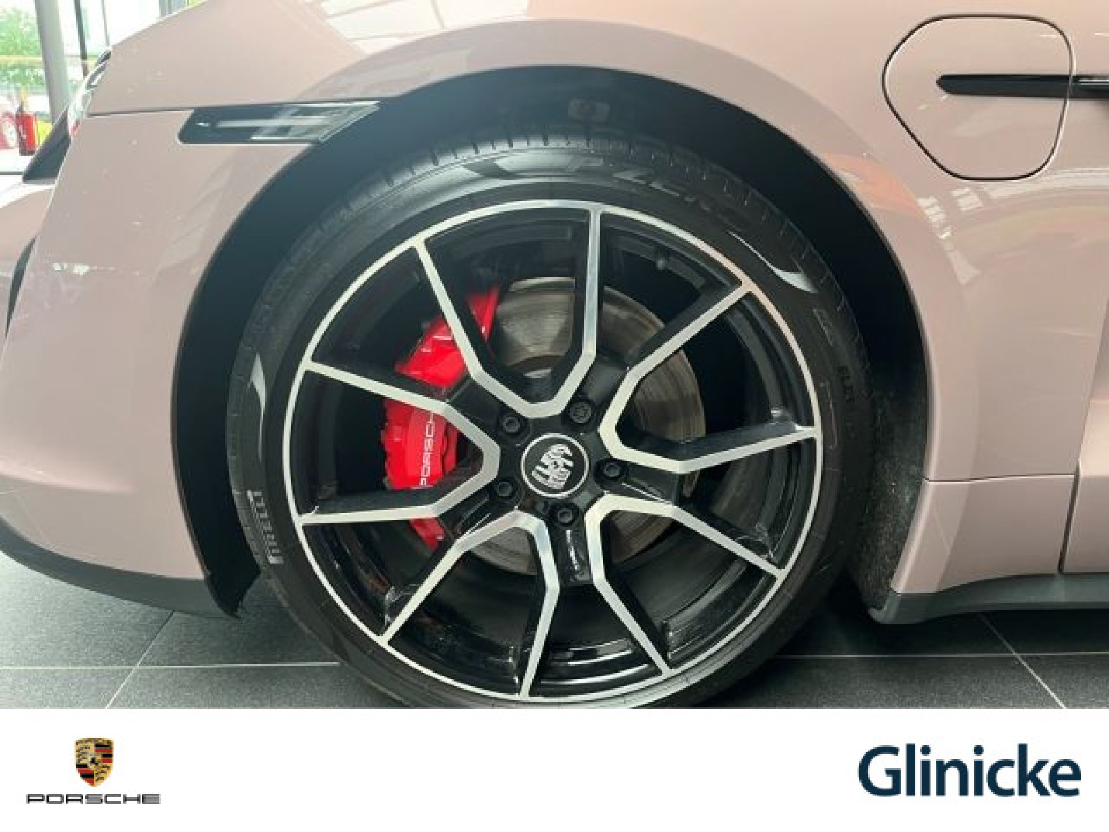 Porsche - Taycan_9