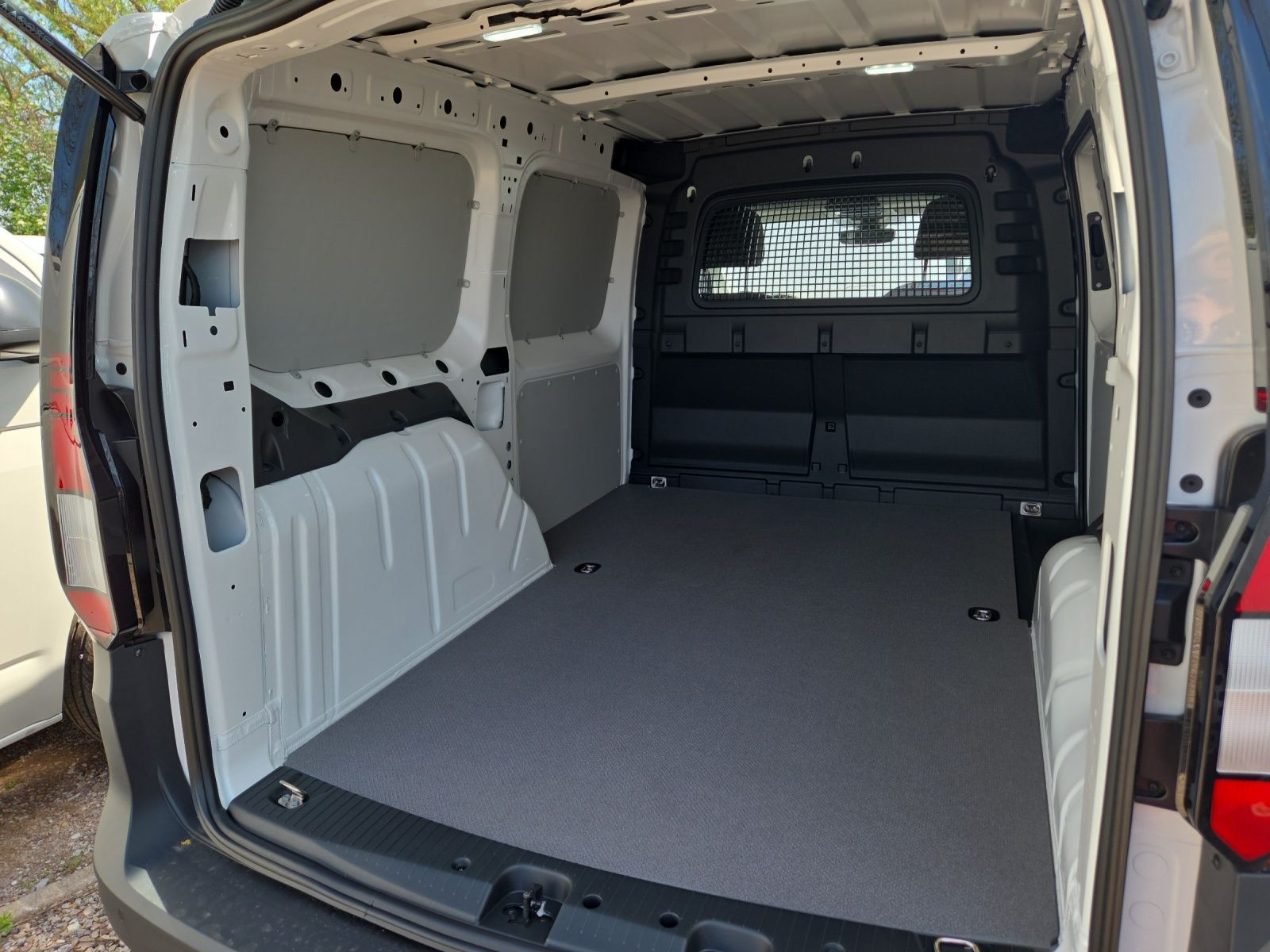 Volkswagen - Caddy Cargo_12