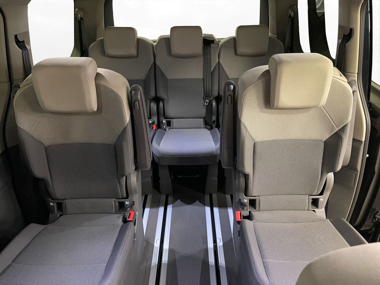Volkswagen - Multivan_14