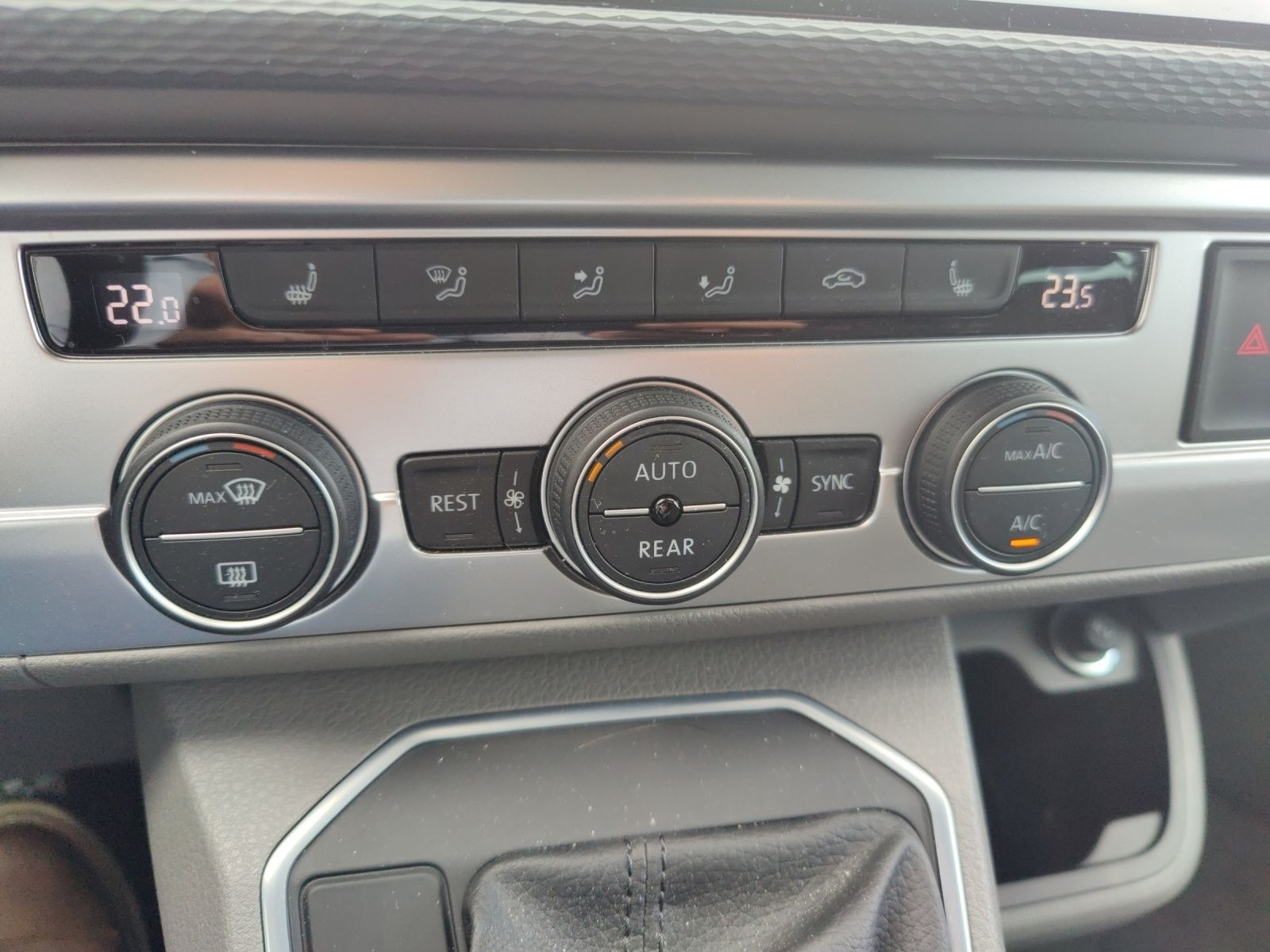 Volkswagen - T6.1 Caravelle_19