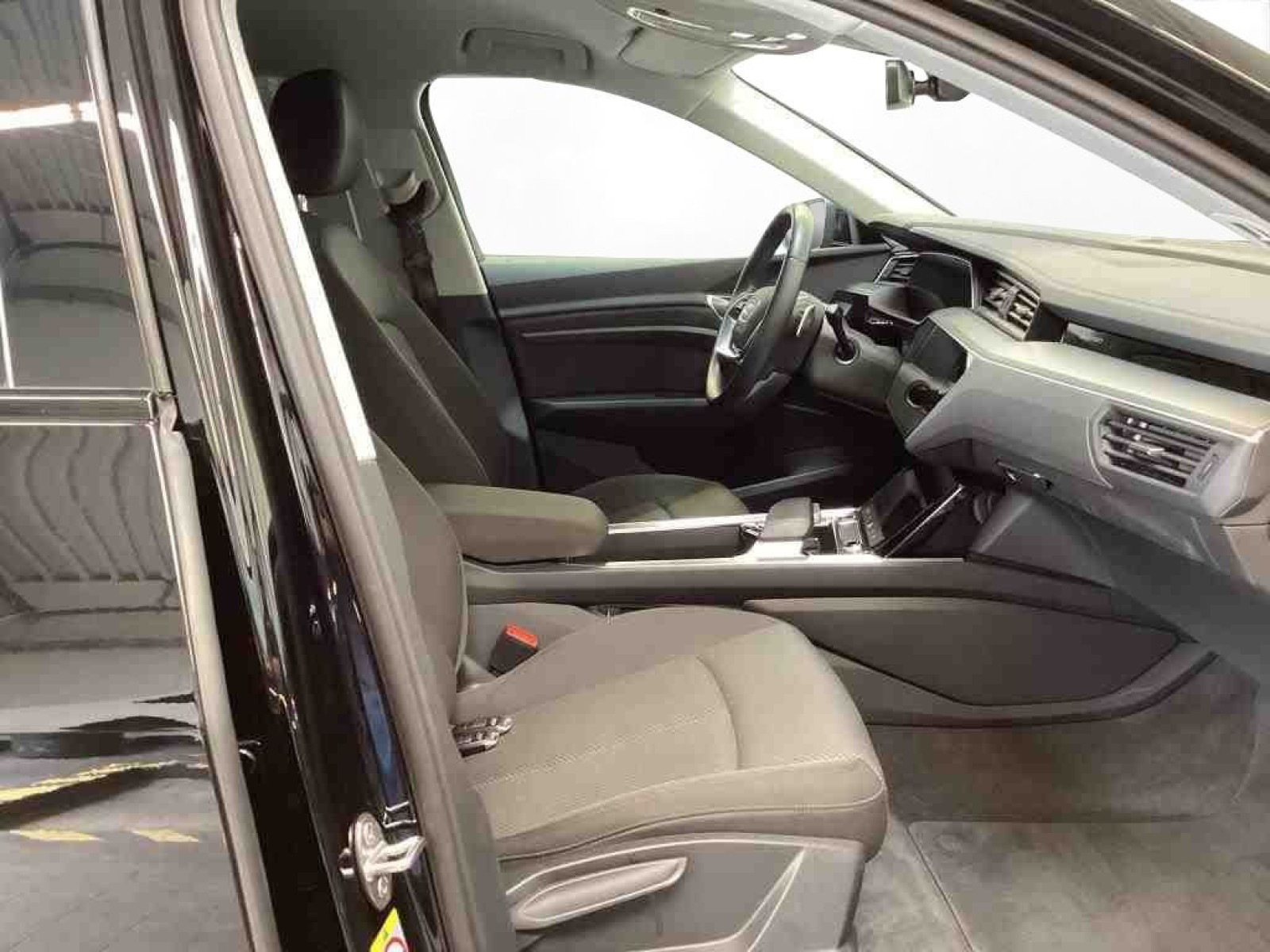 Audi - e-tron Sportback_5